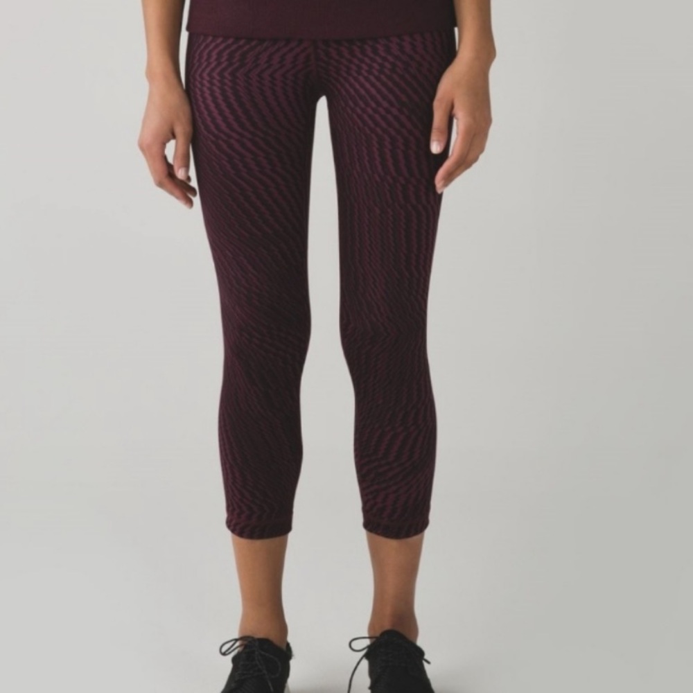 EXCLUSIVE LULU LEMON high waisted crops - Picture 1 of 5